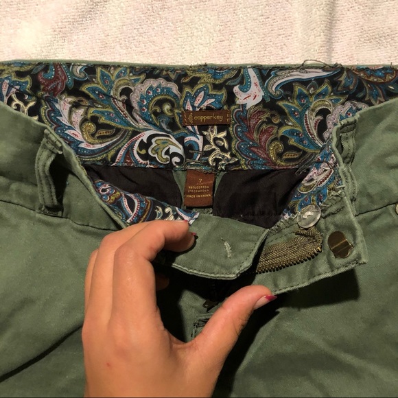 Copper Key green shorts - Picture 3 of 3